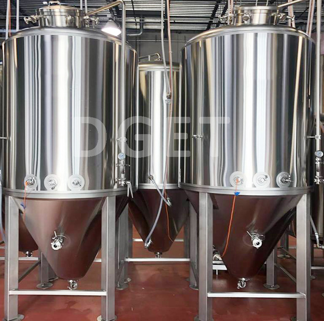 Eladó 1000L rozsdamentes acél sör erjesztési tartály sörfőző